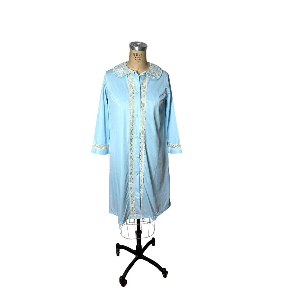 Vintage 1960s blue peignoir with lace collar and cuffs by Pinehurst Size S